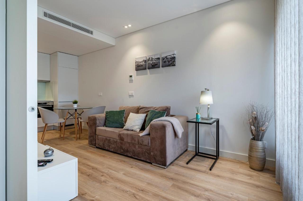 Antas Park Flat With Pool Apartment Porto Ngoại thất bức ảnh